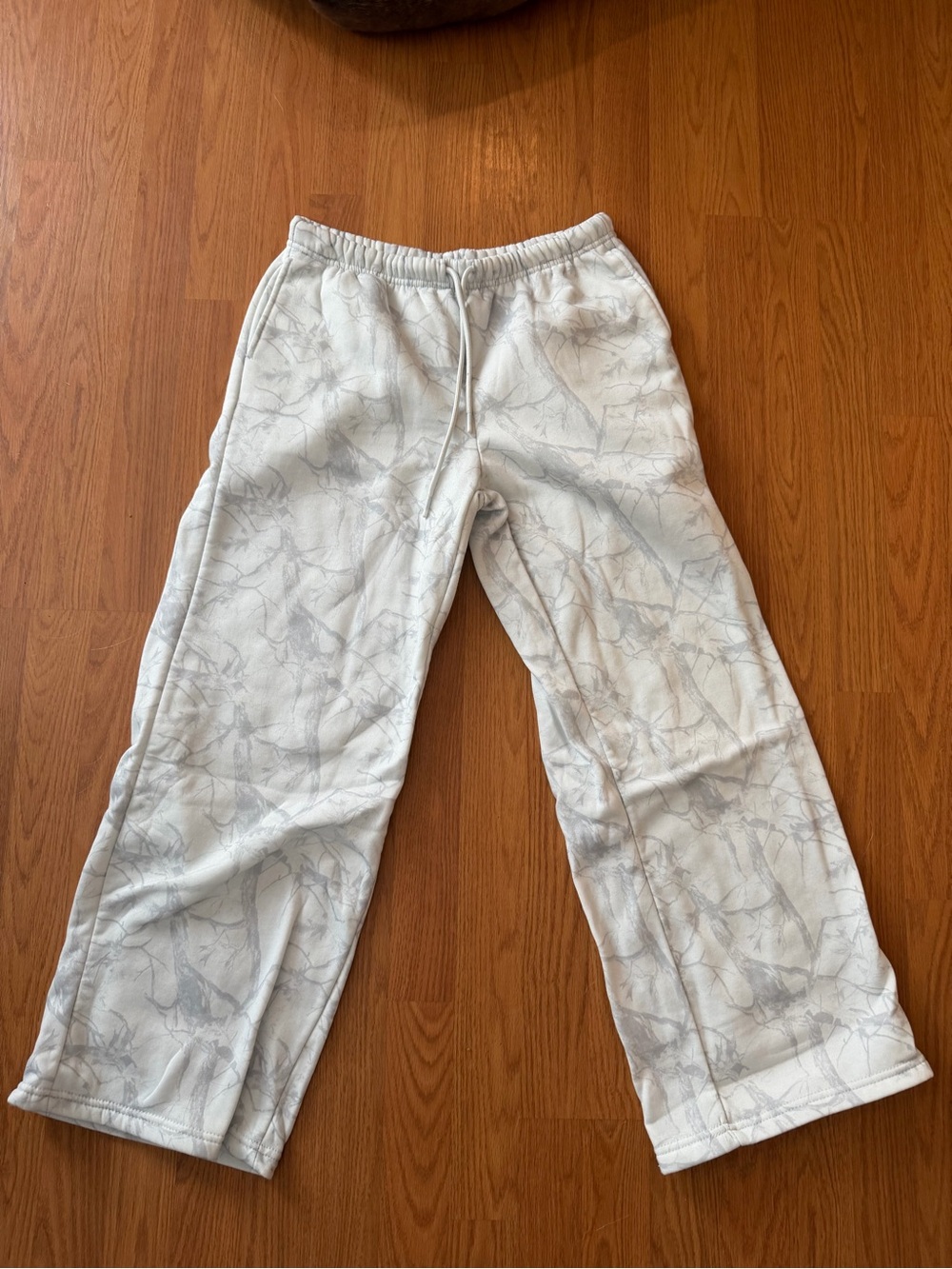 Sunday Retro Vintage Y2K White Camo Wide Leg Sweatpants Joggers M